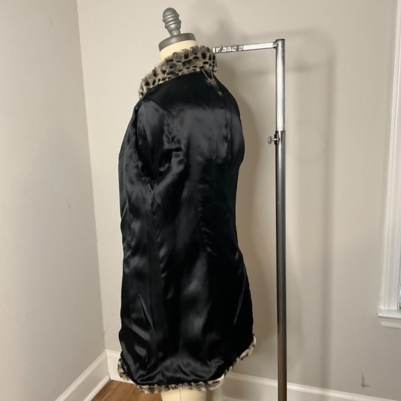 **FALL SALE** Victoria Secret’s Cheetah Print Coat - Picture 5 of 6